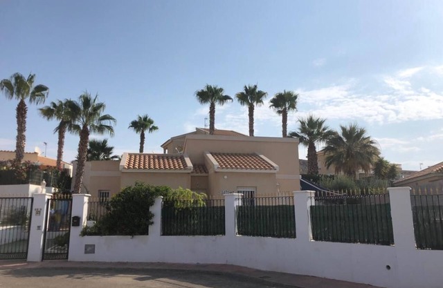 Belle villa 3 chambres / 2 salles de bain avec piscine privée à San Juan De Los Terreros