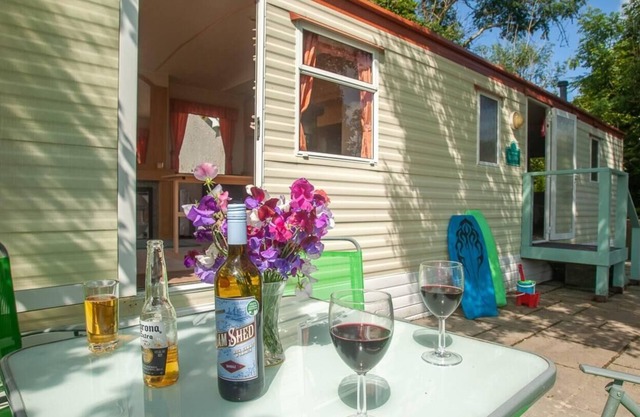 Beautiful 3-Bed Cabin in Pembrokeshire Coast