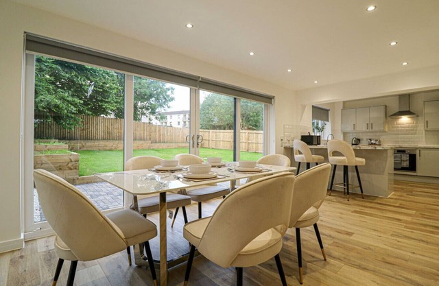 Beautiful 3 Bed Luxury House in Glasgow West End