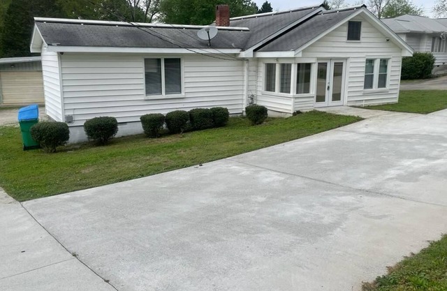 BEAUTIFUL 3 BED ROOM HOME IN AUSTELL