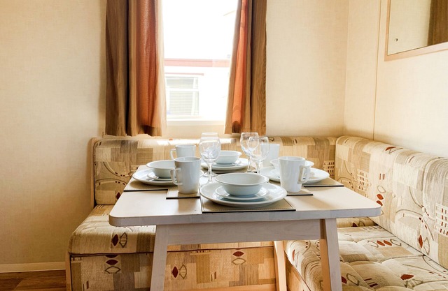 Beautiful 3-Bedroom Caravan at Mersea Island