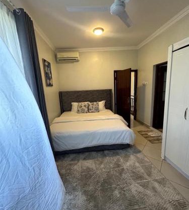 Beautiful 3 bedroom house in Oysterbay