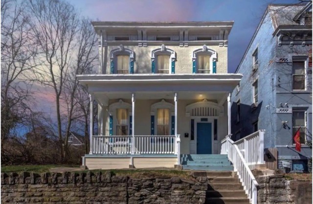 Beautiful 3-bedroom Villa minutes from downtown