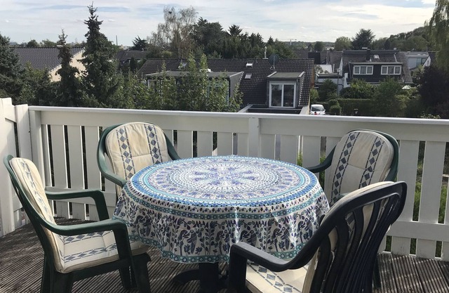 bel appartement de 3 pièces avec terrasse sur le toit dans un espace vert