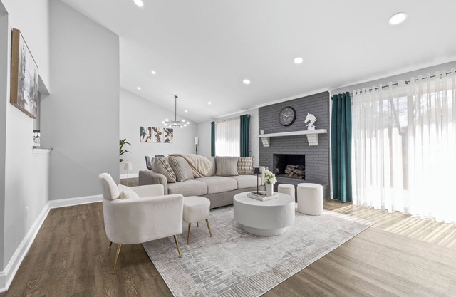 Beautiful 3BDR Home in Charlotte/w Backyard