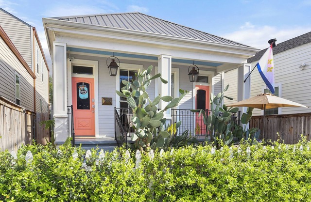 Fusil de chasse magnifiquement restauré à Uptown New Orleans! Près du quartier français