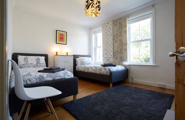 Belle maison de ville de 4 chambres - Central Harrogate / HIC!