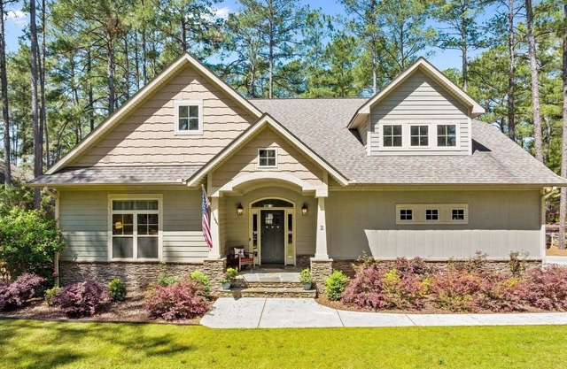 Beautiful 4-bedroom Pinehurst home - US Open Players' rental, now ready for you!