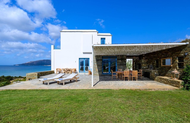 Belle Villa 4 chambres "sur la plage" - Accès Grande Piscine et grande terrasse
