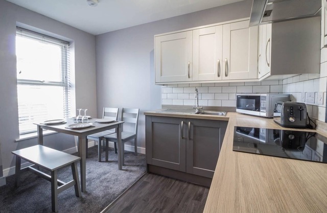 Beautiful 4 berth seaside apartment in Great Yarmouth, Norfolk ref 99006S