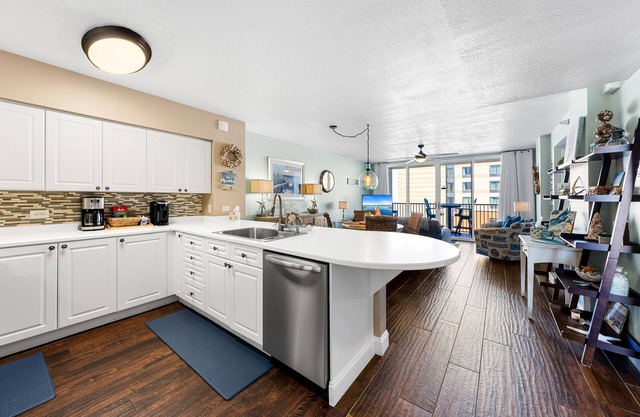Beautiful 4th floor, 2 bed, 2 bath. Ready for your beach vacation!