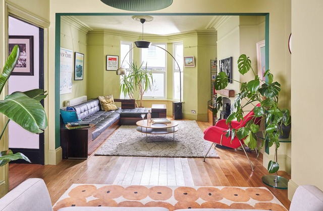 Beautiful 5 Bed Terrace with Hot Tub.