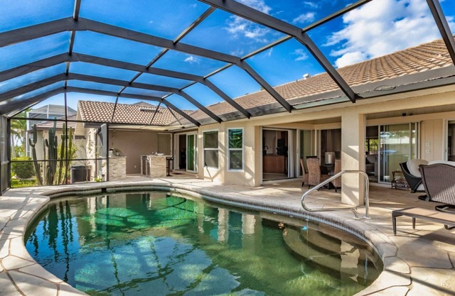 Beautiful 5 Star Villa with Private Pool on the Prestigious Charlotte Harbor