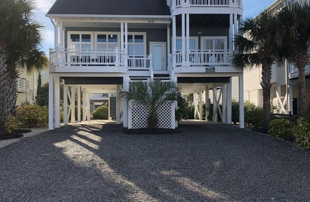 Belle maison récente 5BR près de la plage familiale avec accès à la piscine