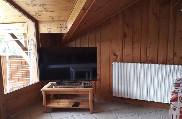 Bel appartement de 80m2 2eme étage en maison avec parking et exterieur