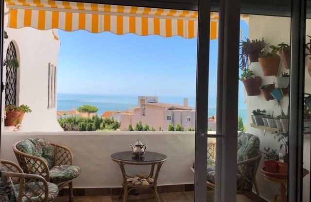 BEL APPARTEMENT AVEC VUE MER. WIFI GRATUIT