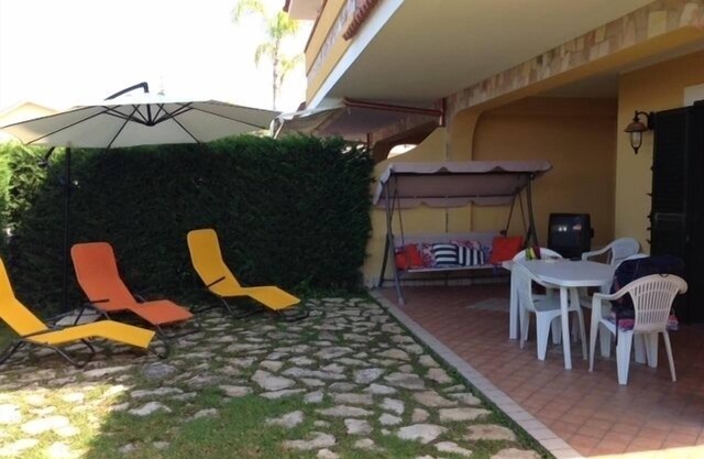 appartement avec jardin dans une villa à 400 mètres du sable doré de Diamond