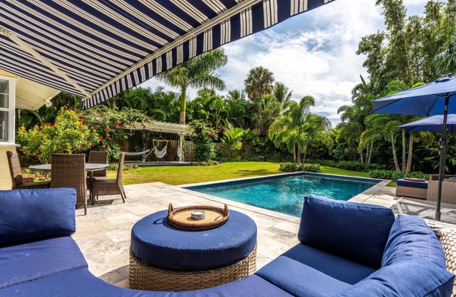 Beautiful A+ location 10 minutes to best beaches. Special monthly rate.