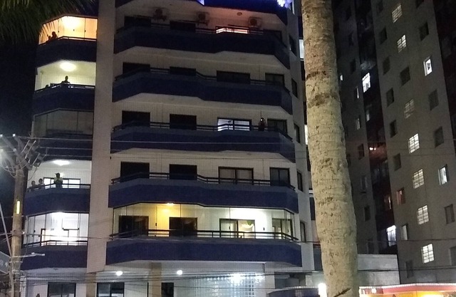 BEL APPARTEMENT AVEC VUE SUR LA PLAGE