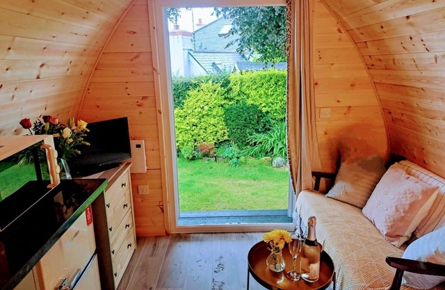 Beautiful and Cosy Pod Saintives