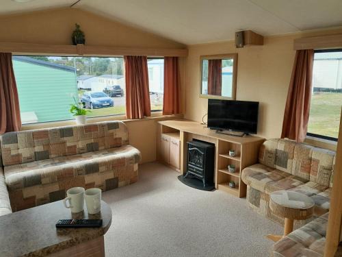 Beautiful and Spacious Mobile home - Sleeps 6,