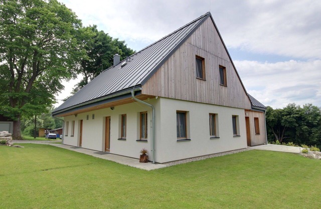 Agréable appartement pour 4 personnes avec WIFI, TV, terrasse et parking