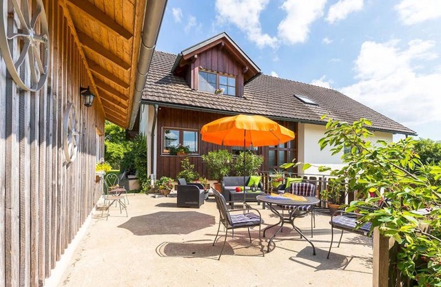 Bel appartement "Obstwiese" avec vue sur la montagne, Wi-Fi et terrasse séparée