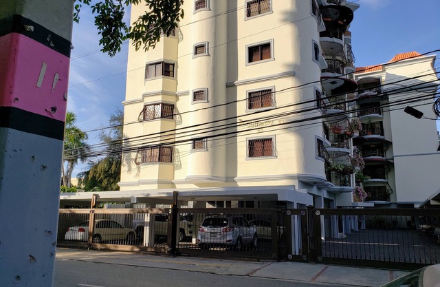 Bel appartement avec vue exponentielle, emplacement, confort et sécurité 24 heures