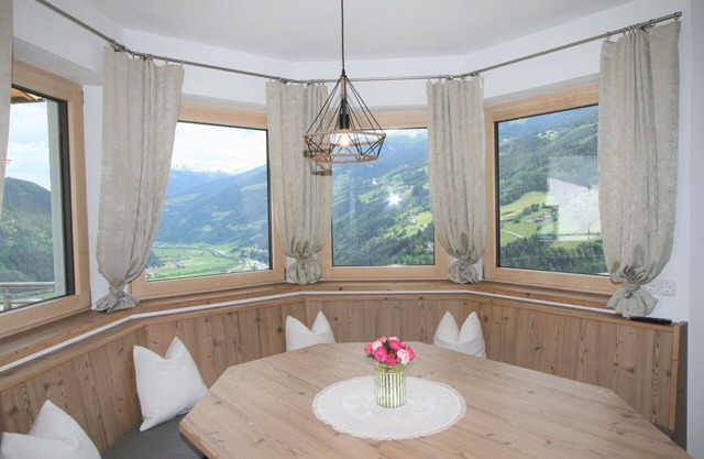 Joli appartement pour 8 personnes avec WIFI, TV, terrasse et animaux admis