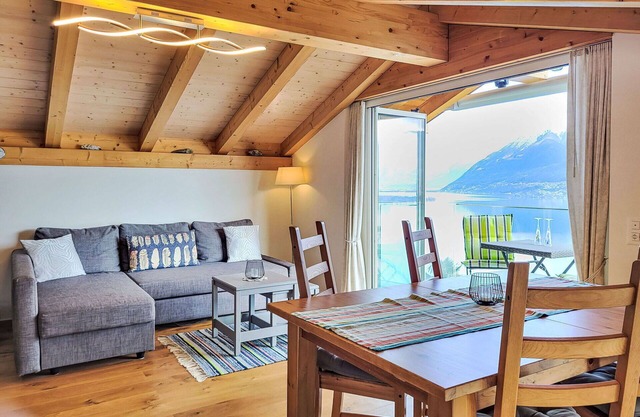 Agréable appartement pour 4 personnes avec WIFI, TV, balcon, animaux admis et vue panoramique