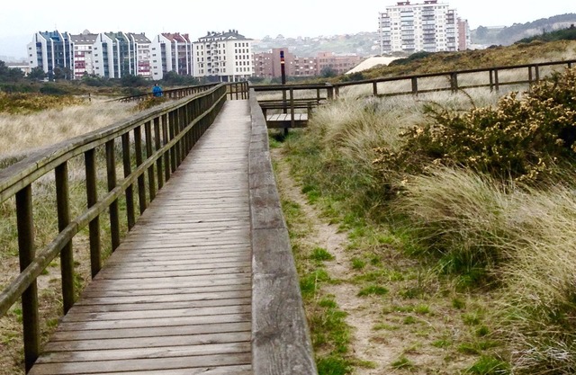BEL APPARTEMENT 1ST LINE (50 mètres) BEACH