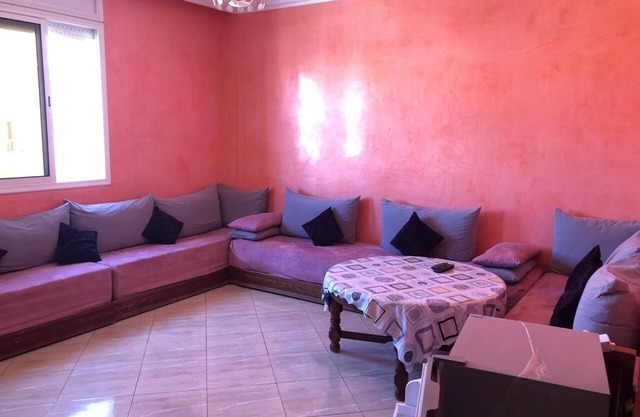 Bel appartement 5 min à pied de la plage .