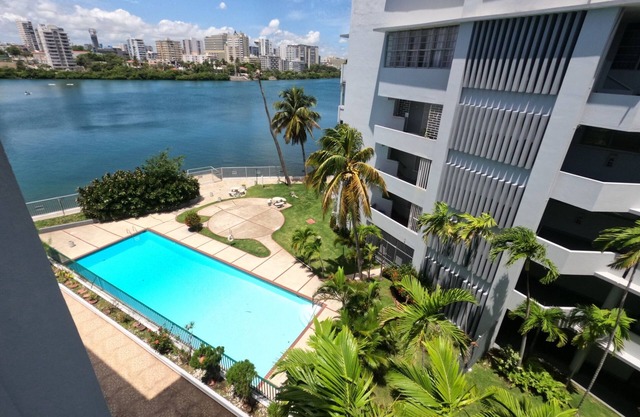 Beautiful apartment at the heart of Condado Beach San Juan with WiFi, AC