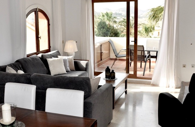 Bel appartement, La Manga Club. 2 chambres / 2 salle de bain, wifi inc situé au centre