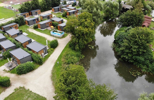 Bel appartement dans une maison de vacances pour 4 personnes avec WIFI, TV, animaux admis et parking