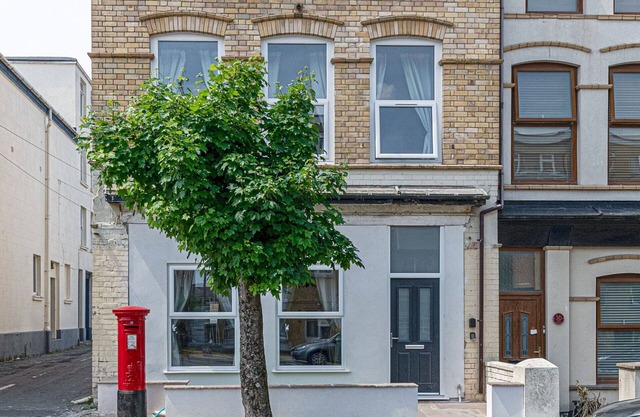 Beautiful apartment for 15 people with WIFI, hot tub, terrace, pets allowed and parking