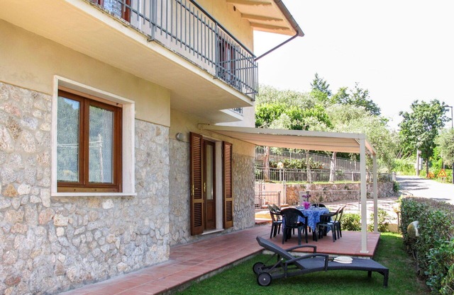 Joli appartement pour 5 personnes avec WIFI, TV, terrasse et parking