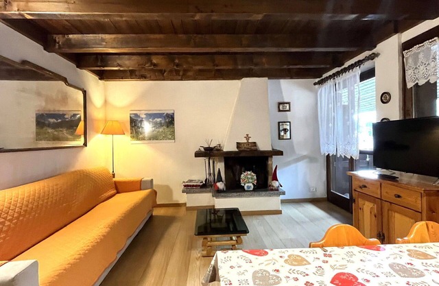 Confortable appartement pour 6 personnes avec WIFI, TV et balcon