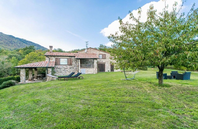 Bel appartement pour 9 personnes avec WIFI, TV, patio, animaux admis et parking