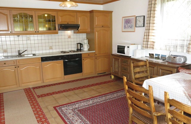 Bel appartement pour 4 personnes avec WIFI, TV, terrasse et parking