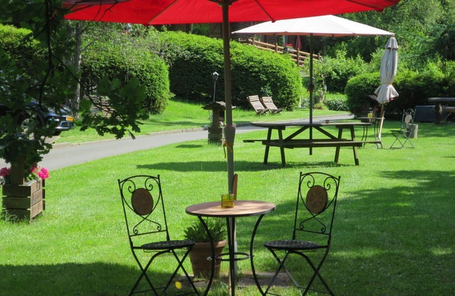 Joli appartement pour 2 personnes avec WIFI, TV, patio, animaux admis et parking