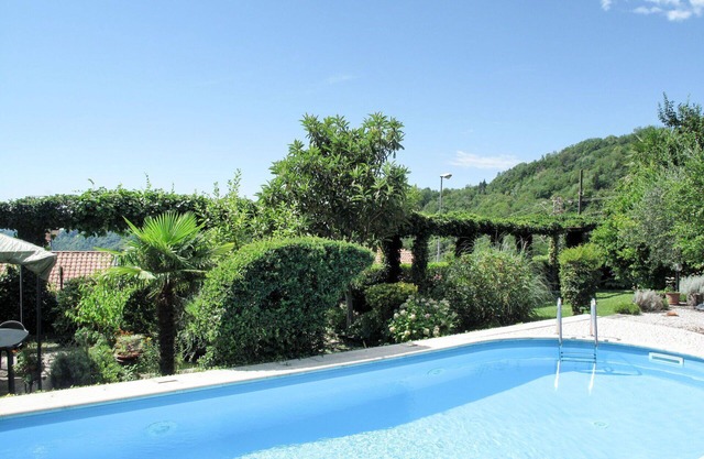 Joli appartement pour 4 personnes avec piscine, WIFI, TV, patio et animaux admis