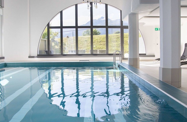 Joli appartement pour 4 personnes avec WIFI, piscine, TV, balcon et vue panoramique