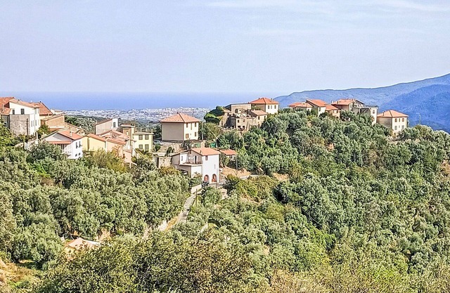 Bel appartement pour 4 personnes avec climatisation, WIFI, TV et terrasse