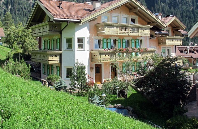 Bel appartement pour 4 personnes avec WIFI, TV, balcon et parking