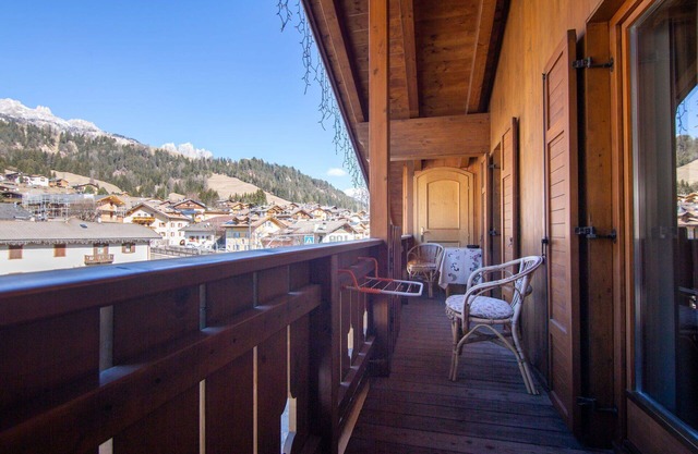 Confortable appartement pour 23 personnes avec WIFI, TV, balcon et parking