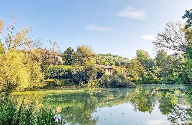 Joli appartement dans une maison de vacances avec WIFI, climatisation, piscine, TV, terrasse