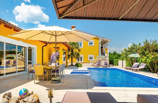 Bel appartement à Labin avec WiFi