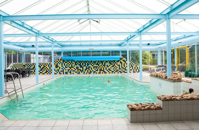 Bel appartement dans une maison de vacances pour 6 personnes avec WIFI, piscine, TV et terrasse