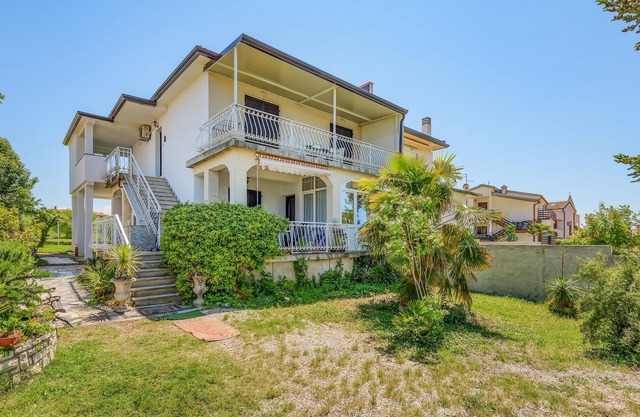 Bel appartement à Umag avec WiFi